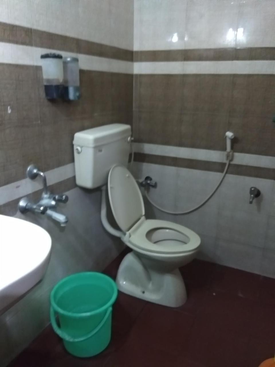 Sai Tirumala Residency Tirupati Bagian luar foto