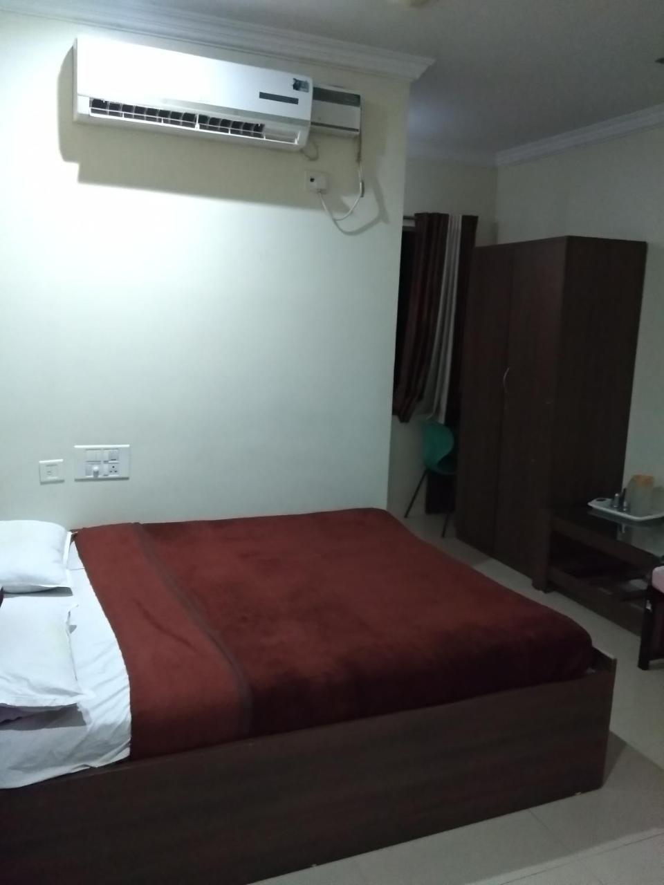 Sai Tirumala Residency Tirupati Bagian luar foto