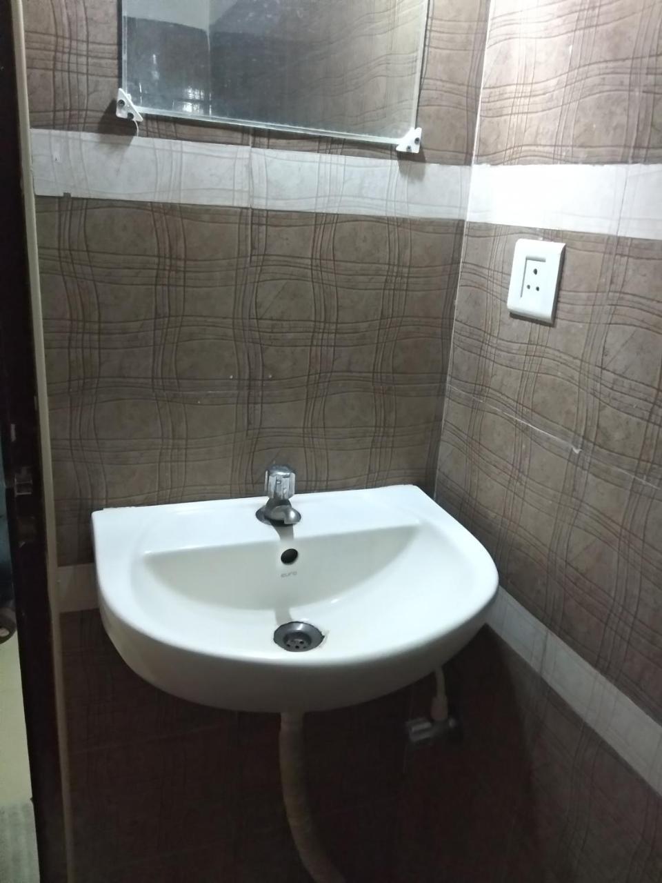 Sai Tirumala Residency Tirupati Bagian luar foto