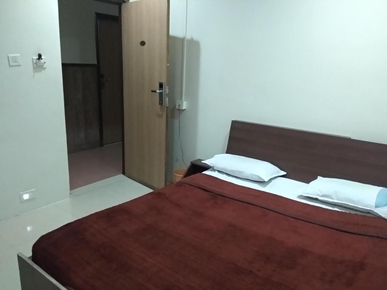 Sai Tirumala Residency Tirupati Bagian luar foto