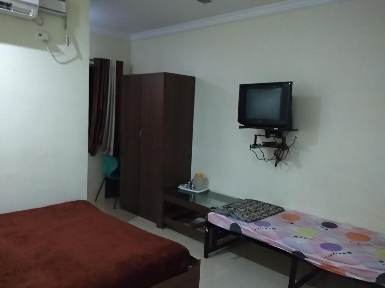 Sai Tirumala Residency Tirupati Bagian luar foto