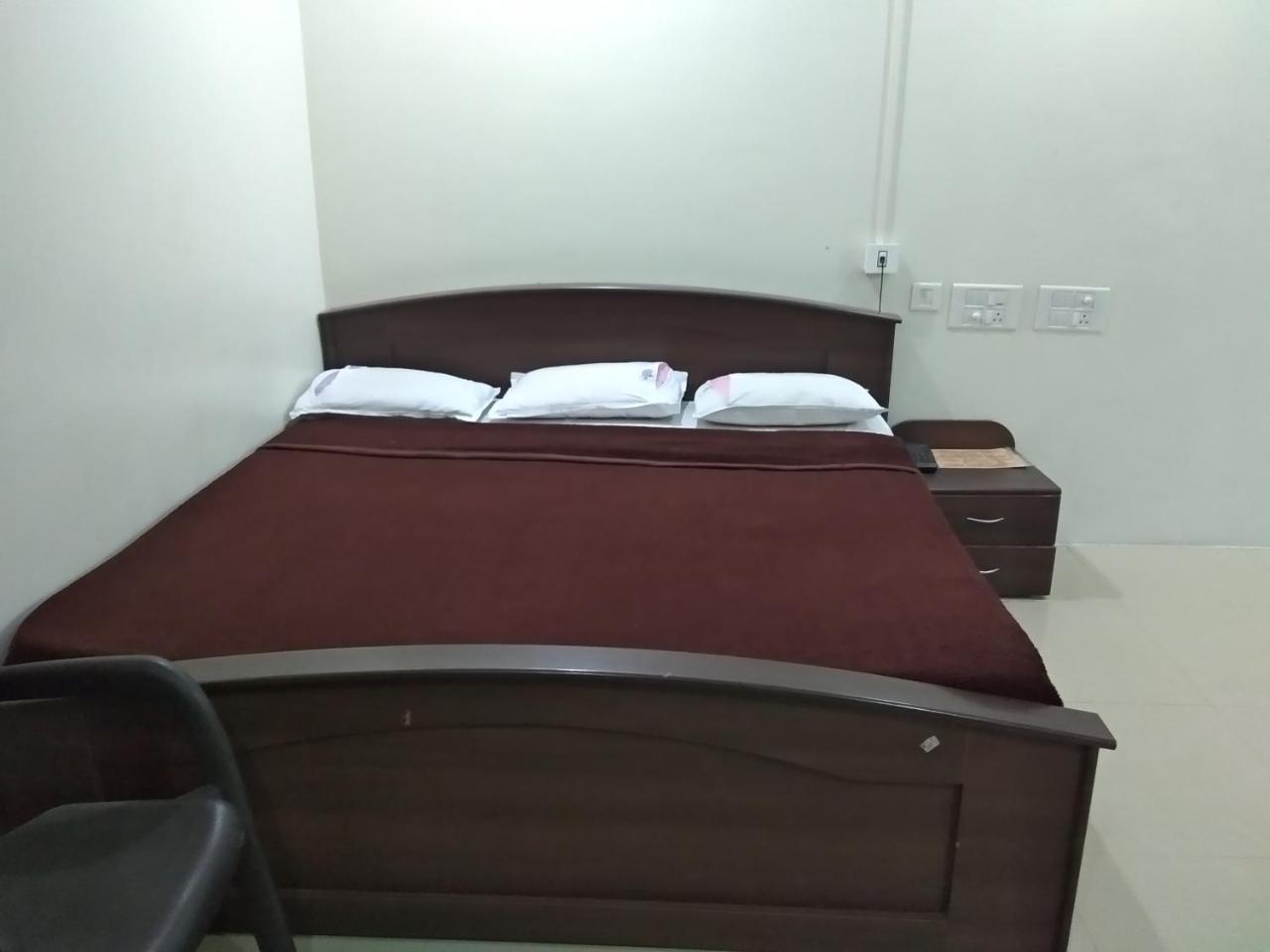 Sai Tirumala Residency Tirupati Bagian luar foto