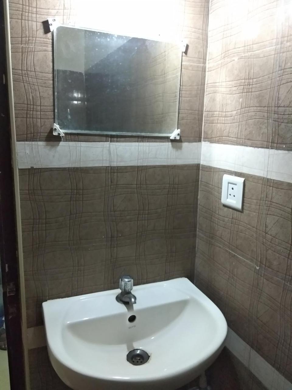 Sai Tirumala Residency Tirupati Bagian luar foto
